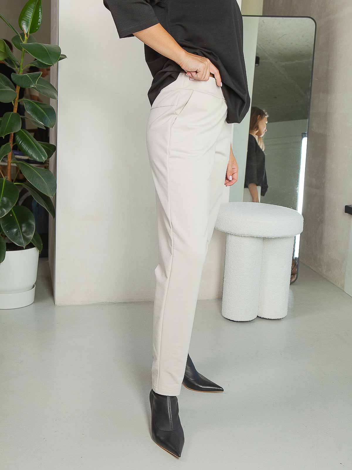 Картинка Бежеві штани